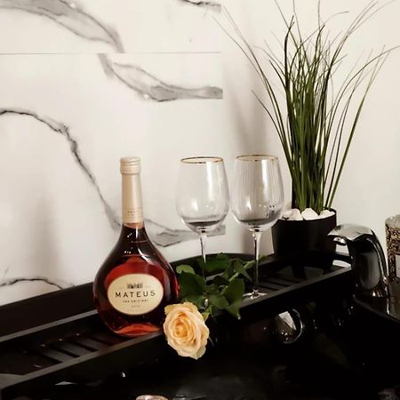 Logement Romantique Et Cosy Charleroi Exterior foto